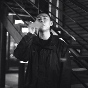 丫丫自慰97AV三级片
